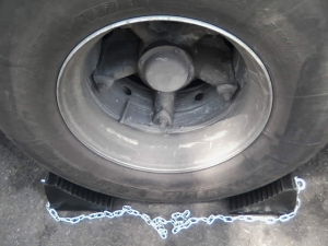 Calço de Rodas com Correntes - Cod. CB-171924 - FOTO 2