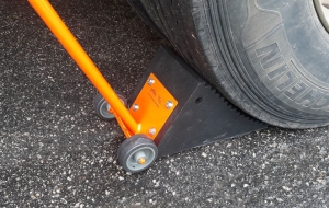 Carrinho Calço De Rodas - FOTO 2